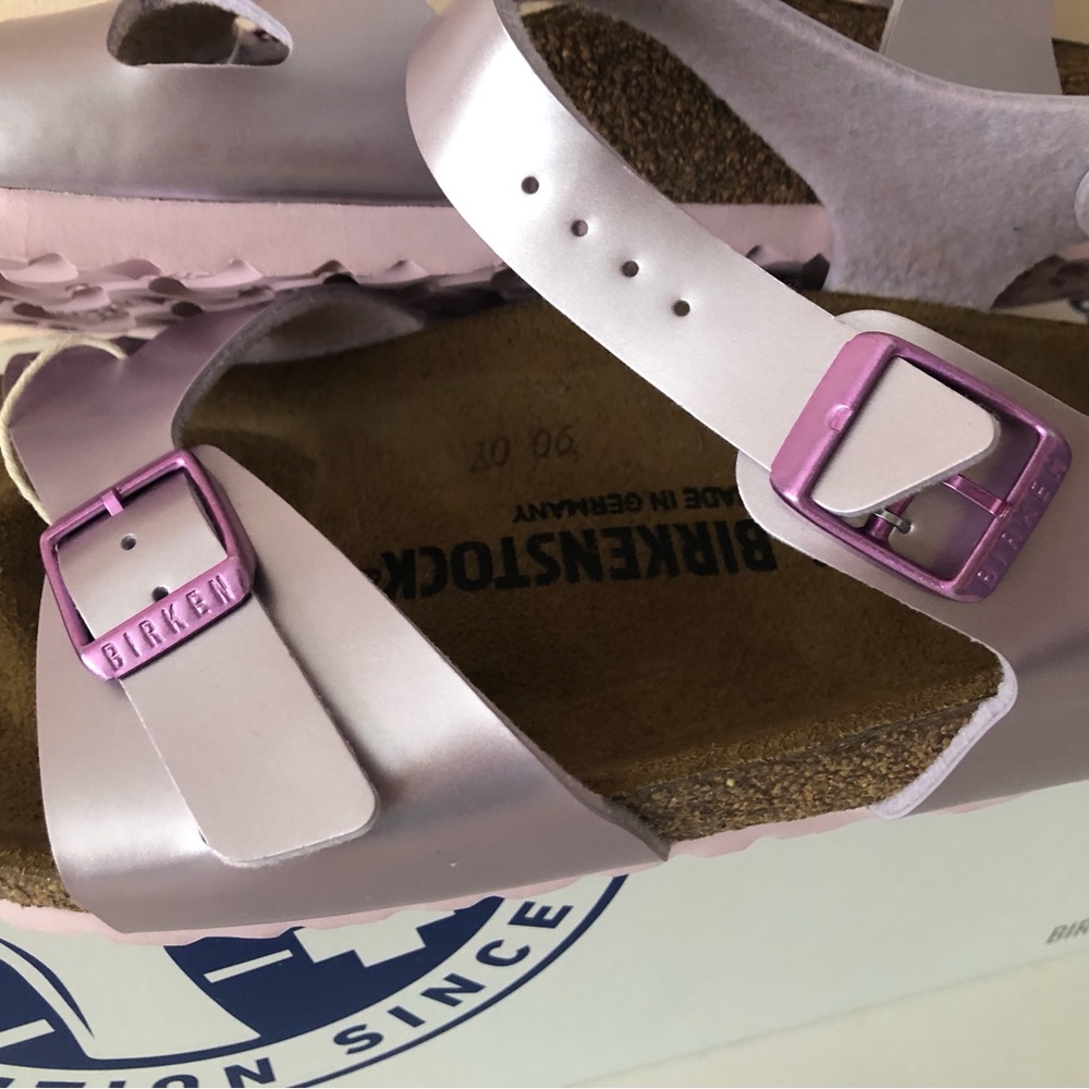Birkenstock Electric Metallic Lilac Rio sandal. Rare. Size: 7, 7.5, 38, 8, 39 - Picture 9 of 15